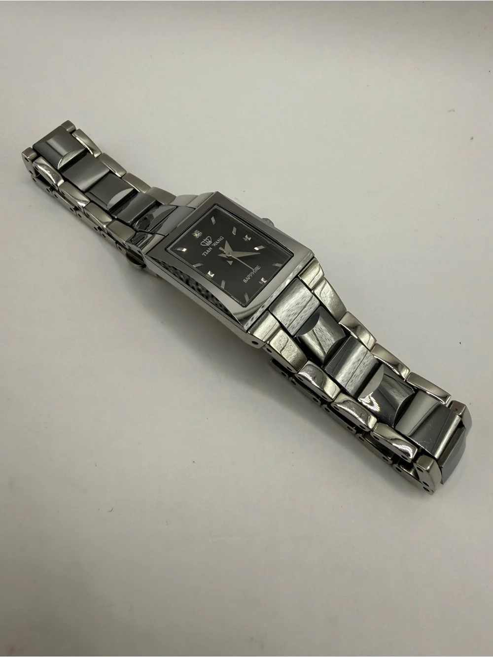 Tian Wang Sapphire Crystal Women's Watch (Needs Battery) Silver Band Charcoal
